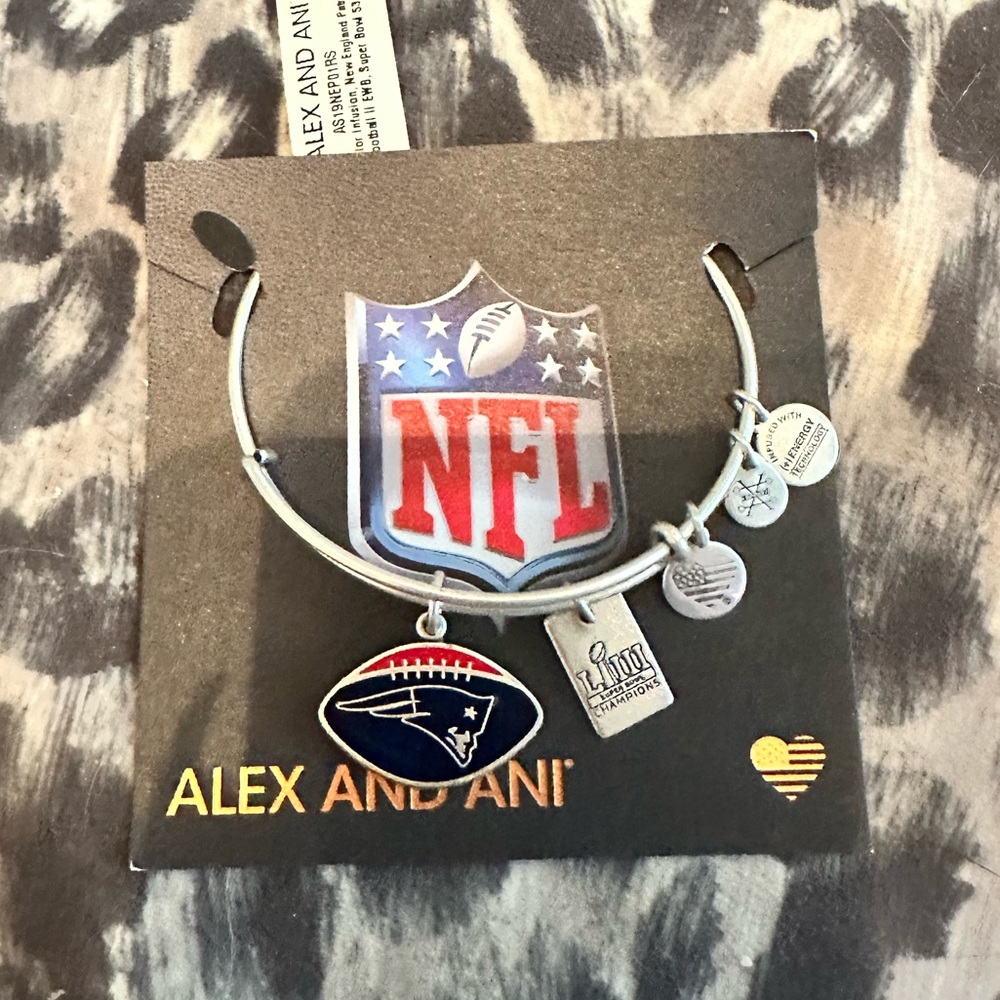 NWT. | Alex and Ani Patriots Super Bowl Bracelet